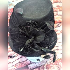 Black bucket Plaza Suite New York Hat